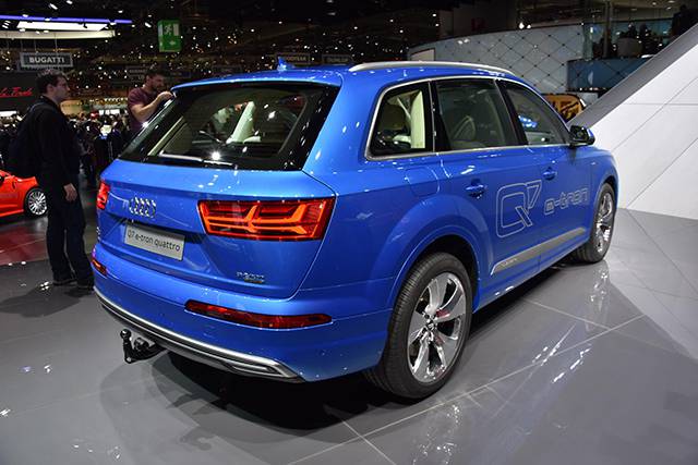 The rear of the Audi Q7 e-tron diesel plug-in hybrid