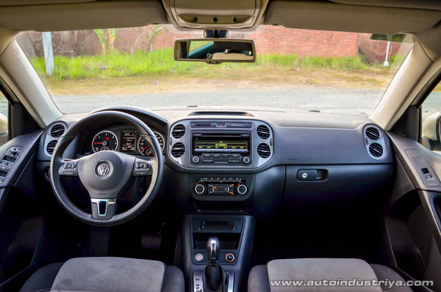 2015 Volkswagen Tiguan dashboard shot