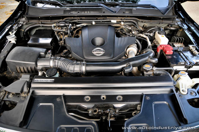 2015 Nissan NP300 Navara Calibre engine shot