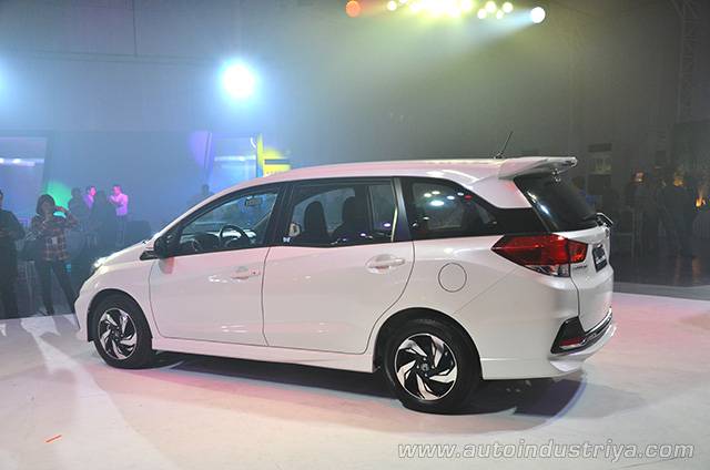 Honda Mobilio RS rear