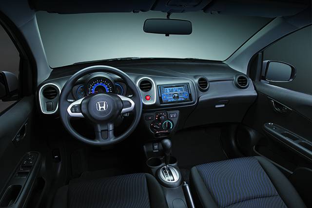 Honda Mobilio dashboard