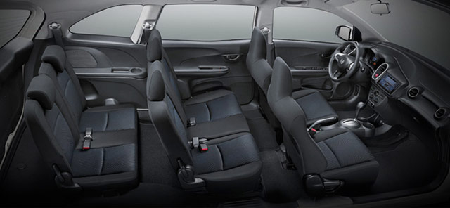 Interior of the 2015 Mobilio