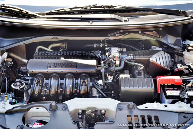 The engine of the 2015 Honda Mobilio