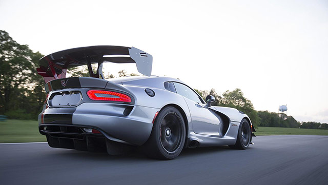 Rear of the 2015 Dodge Viper ACR