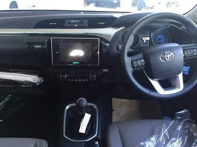 The instrument layout of the 2016 Toyota Hilux