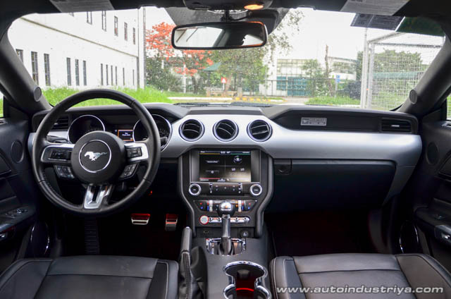 2015 Ford Mustang GT interior shot