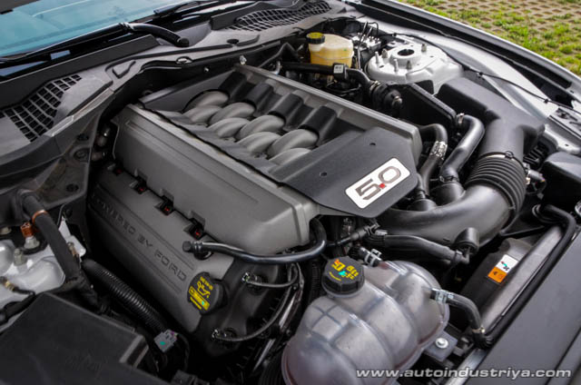 2015 Ford Mustang GT engine shot