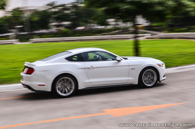 2015 Ford Mustang GT rear shot