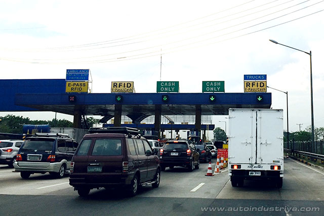 SLEX Toll Plaza