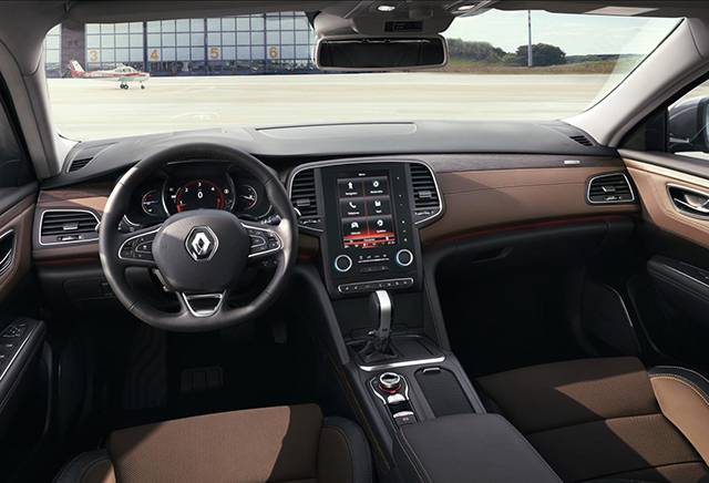 The interior of the 2016 Renault Talisman