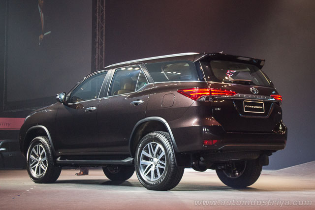 2016 Toyota Fortuner rear