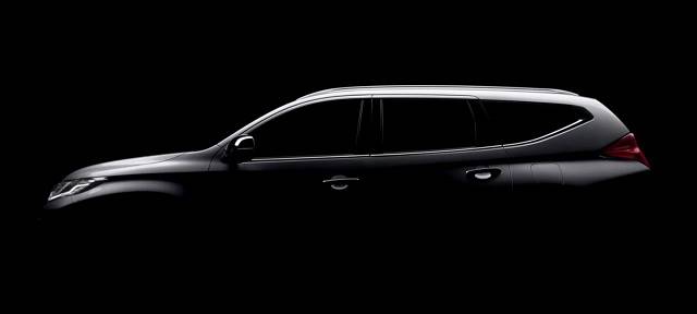 Side profile of the 2016 Montero Sport