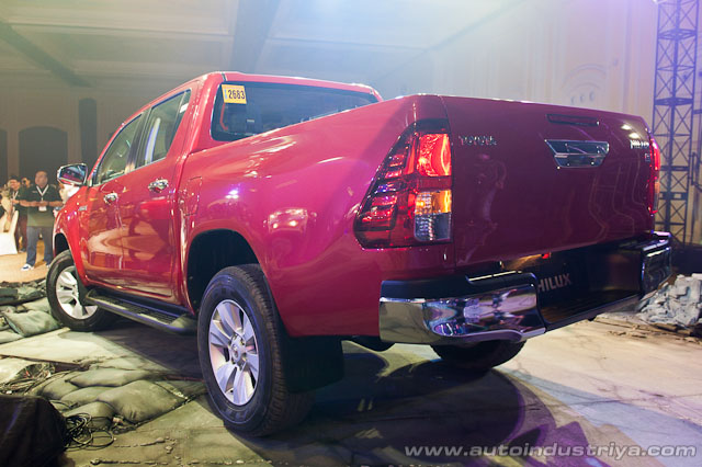 2015 Toyota Hilux rear