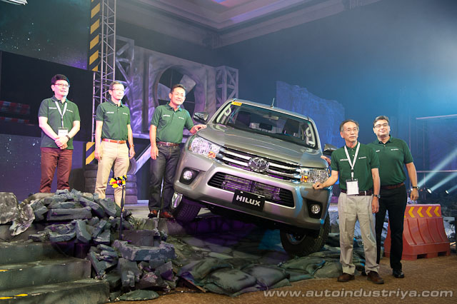 2015 Toyota Hilux with execs