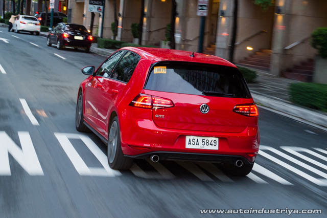 2015 Volkswagen Golf GTI rear shot