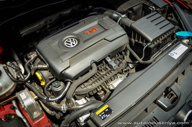 2015 Volkswagen Golf GTI engine shot