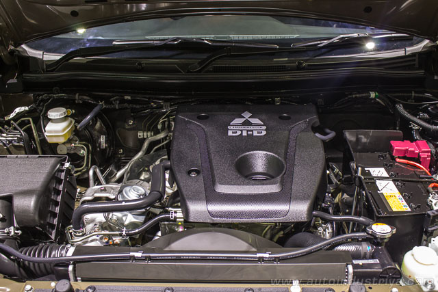 2016 Mitsubishi Montero Sport engine
