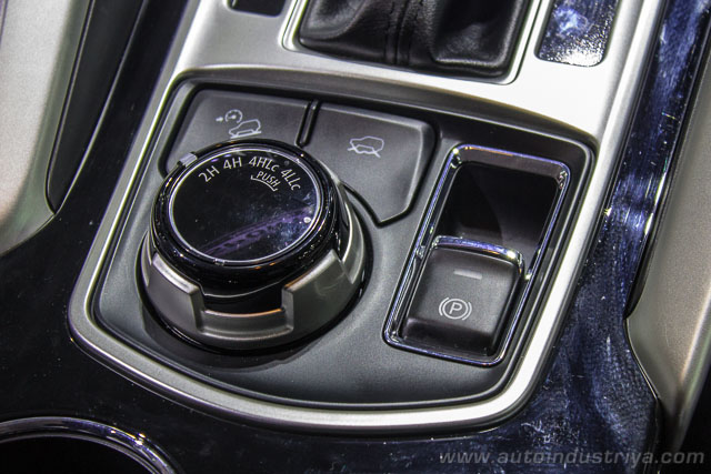 2016 Mitsubishi Montero Sport super select