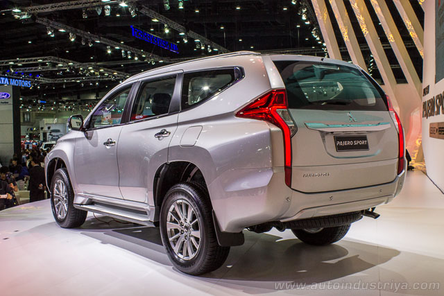2016 Mitsubishi Montero Sport rear
