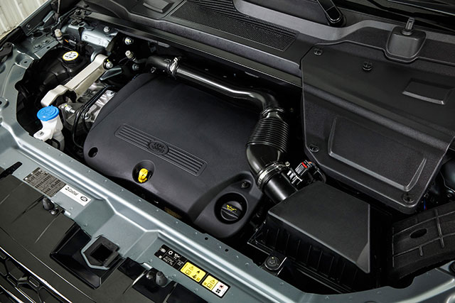 Land Rover Discovery Sport engine