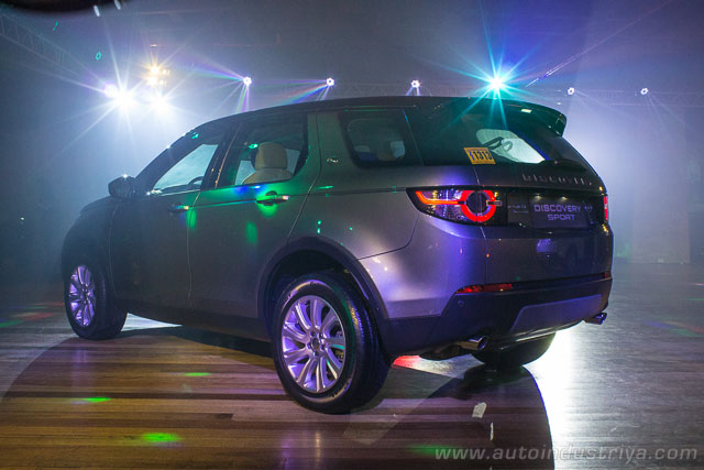 Land Rover Discovery Sport rear