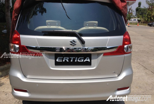 Suzuki Ertiga rear spy