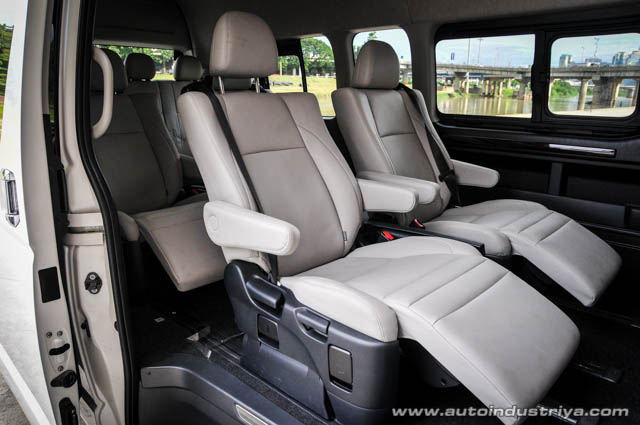 2015 Toyota Hiace Super Grandia LXV side door open shot