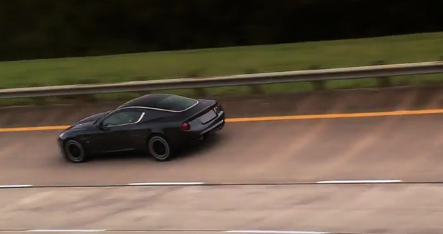 The Kahn Vengeance's rear and side