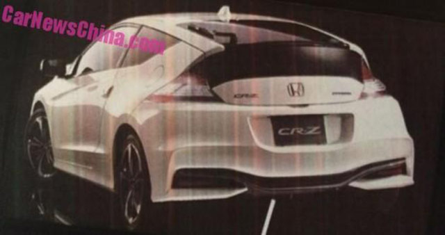 Leaked photos of the facelifted Honda CR-Z
