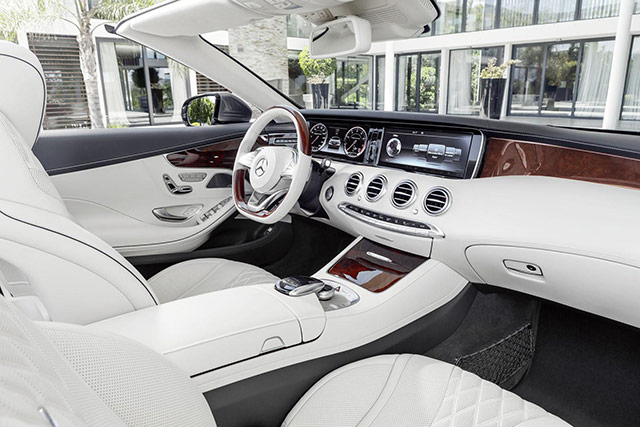 Interior of the Mercedes-Benz S-Class Cabriolet
