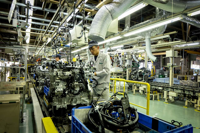 Engine assembly line