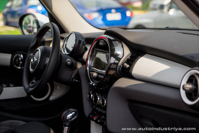 2015 Mini Cooper S JCW dashboard shot