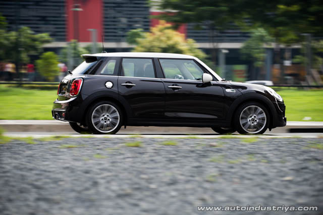 2015 Mini Cooper S JCW rear shot