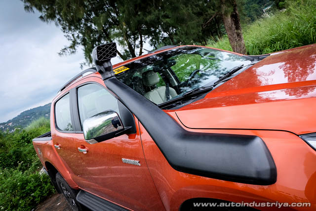 2015 Chevrolet Colorado LTZ 4x4 snorkel shot