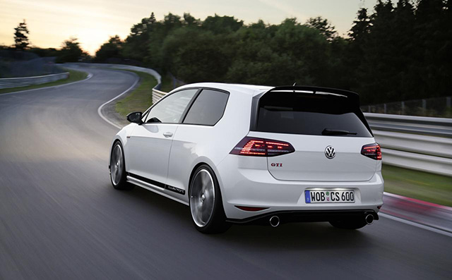 Rear quarter view of the Volkswagen Golf GTI Clubsport