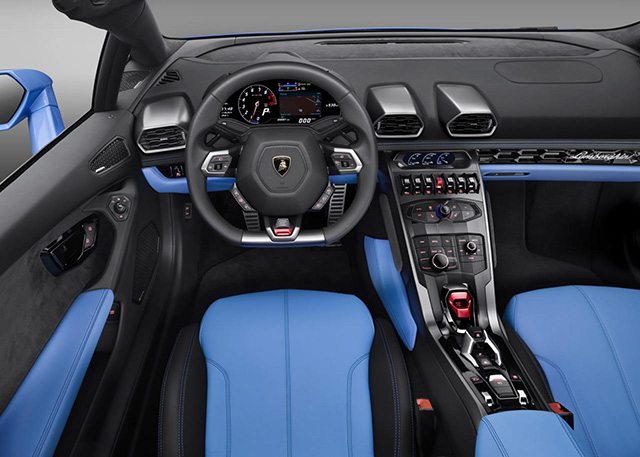 Interior of the Lamborghini Huracan Spyder