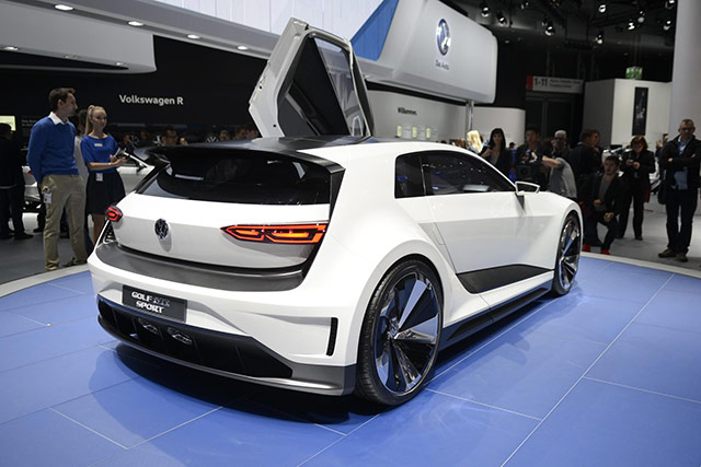 Rear of the Volkswagen Golf GTE Sport concept