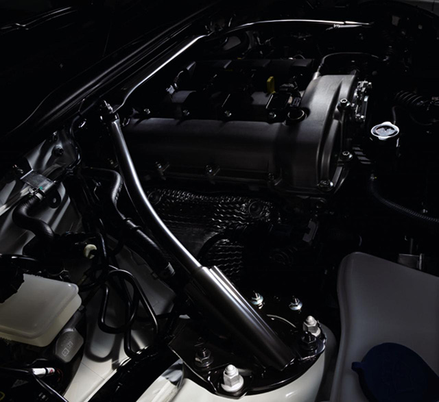 The strut tower bar on the MX-5 RS