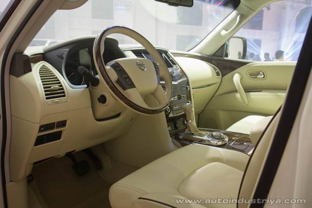 Patrol Royale gets wood-capped steering wheel for 2015