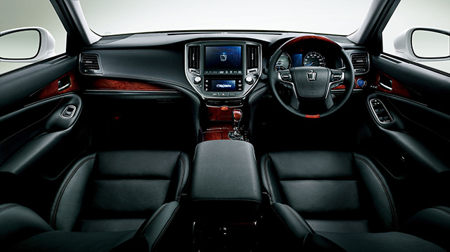 Inside the Crown Majesta