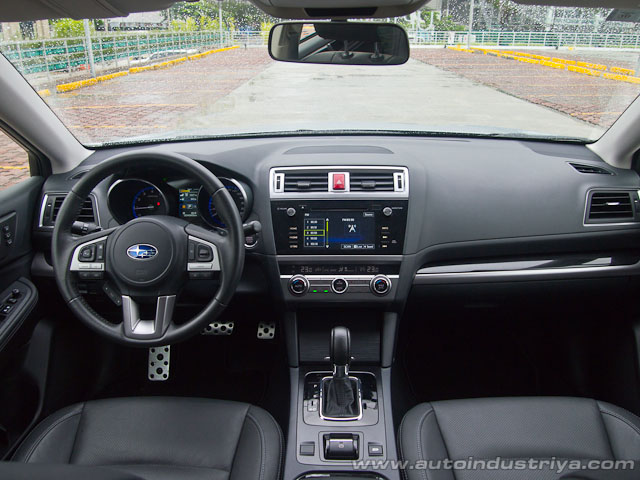 2015 Subaru Legacy 2.5i-S dashboard shot