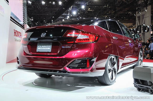 The rear of the Honda Clarity Fuel Cell