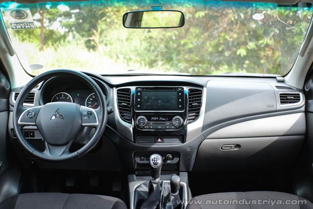 2015 Mitsubishi Strada GLS V dashboard shot