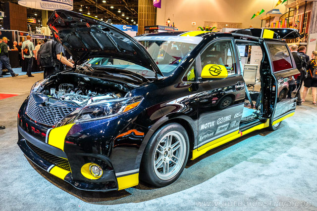 Toyota Sienna R-tuned