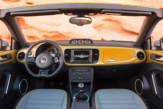Interior of the 2016 Volkswagen Beetle Dune