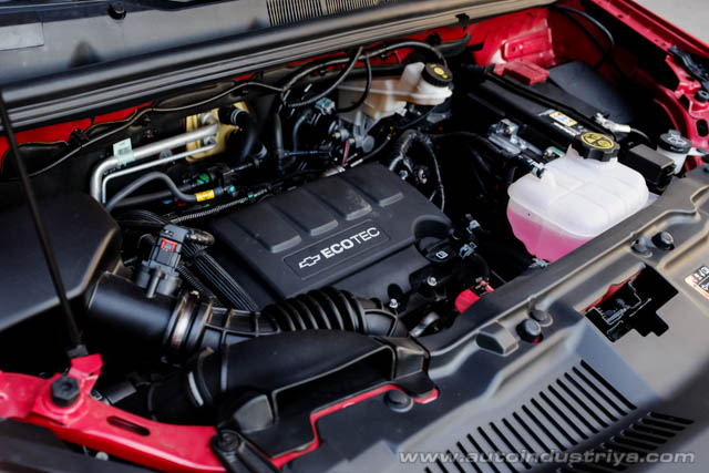 2015 Chevrolet Trax 1.4 LT engine shot