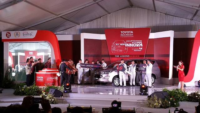 The 2016 Toyota Innova revealed in Indonesia