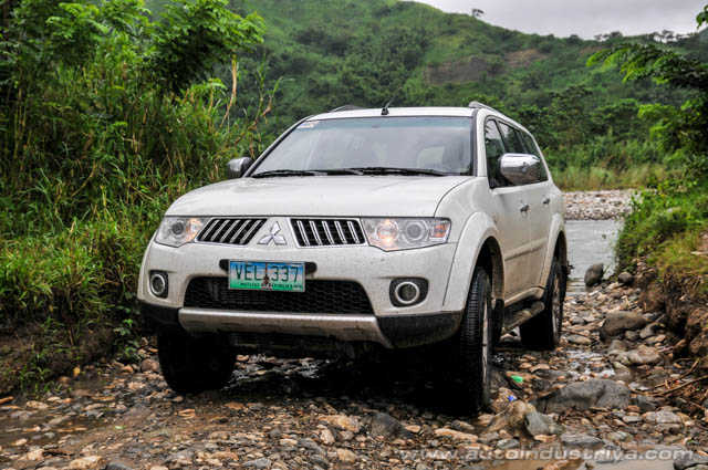 2009 Mitsubishi Montero 