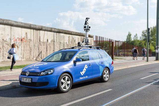HERE's mapping and location service car