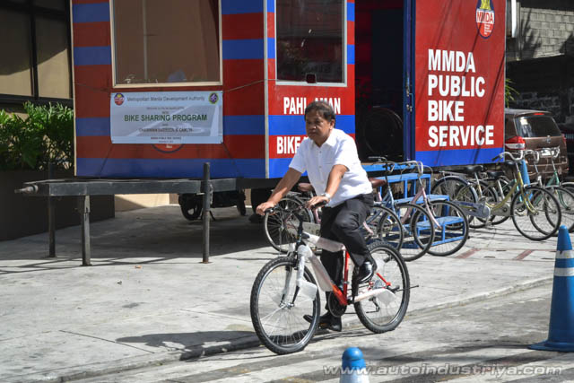 MMDA relaunches bike-sharing program
